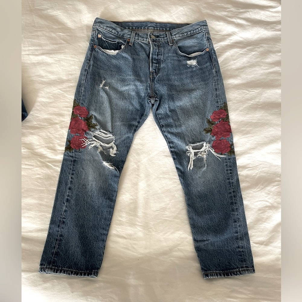 Levi’s floral embroidered ankle relaxed jeans